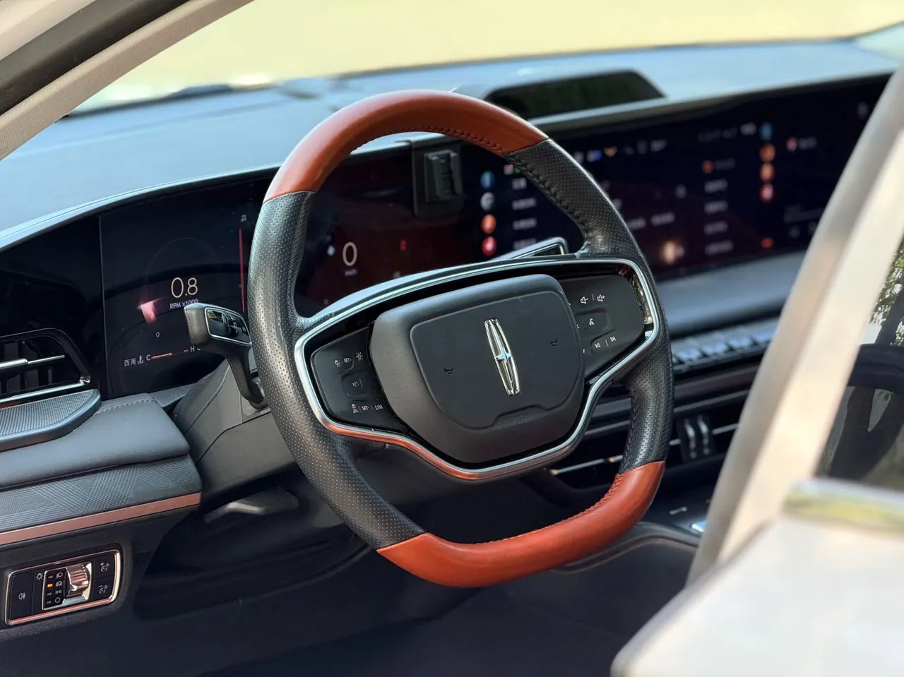 Lincoln 2022 Lincoln Z 2.0T I Cool Premium Edition Automatic Gear 5