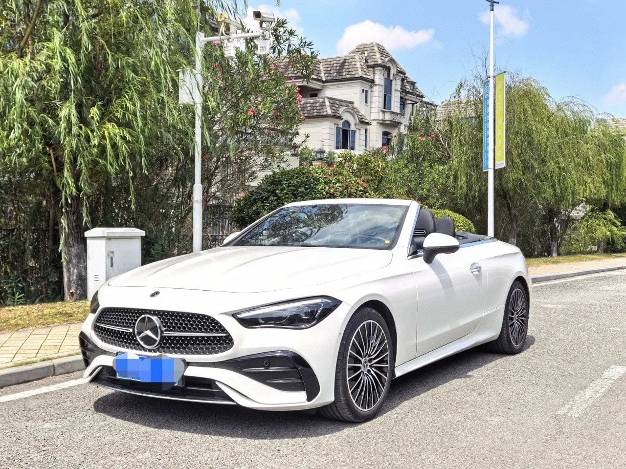 Mercedes Benz CLE (Imported) 2024 CLE 260 Cabriolet 48V 2.0T Automatic - View 1