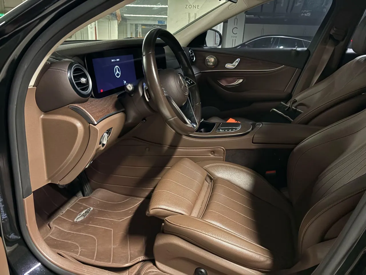 Mercedes Benz E Class 2021 E 260 L 2.0T (changed) automatic gear 2