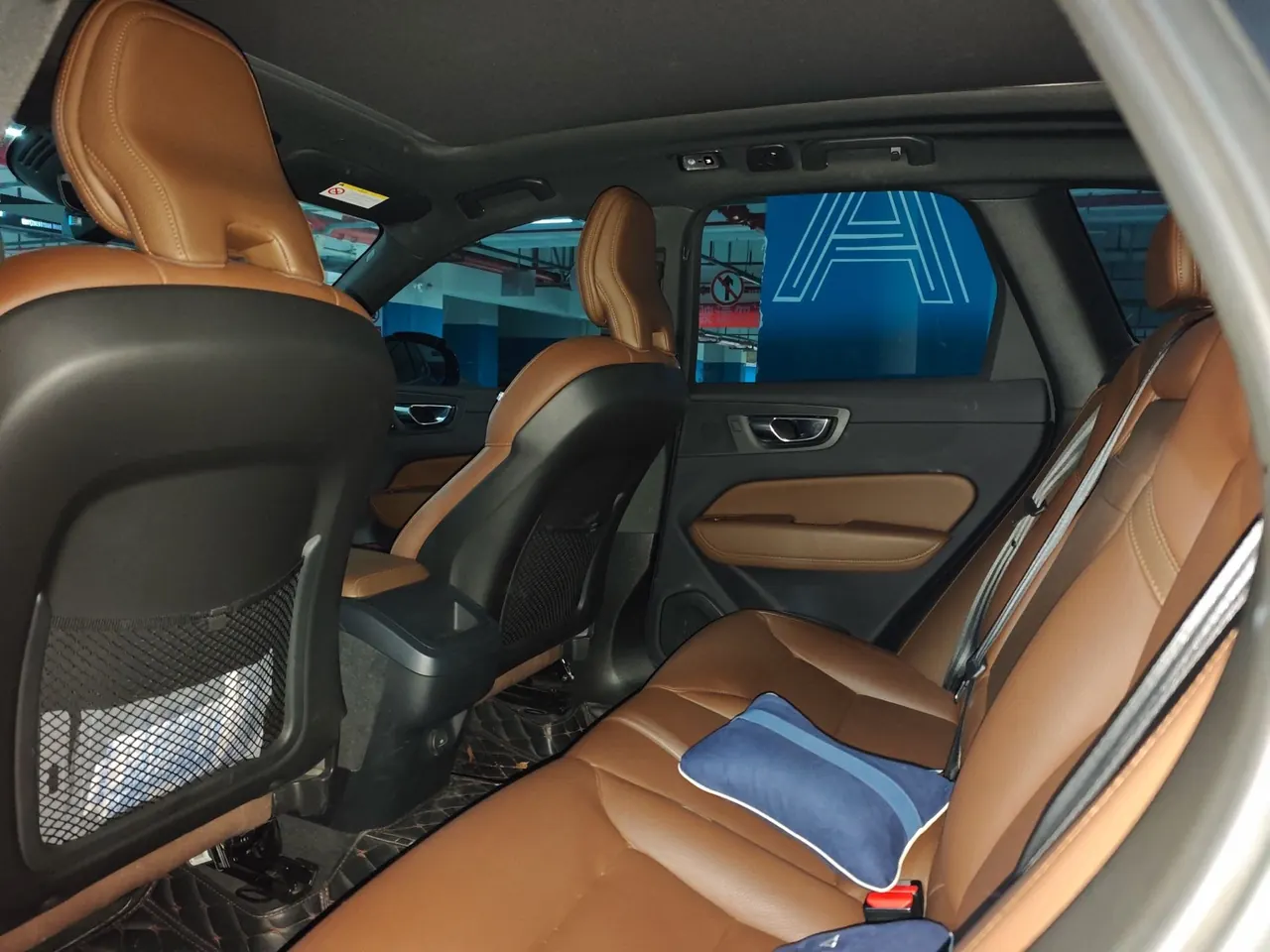 Volvo 2021 XC60 2.0T T5 4-wheel drive Zhiyuan Sports Edition Automatic Gear 3