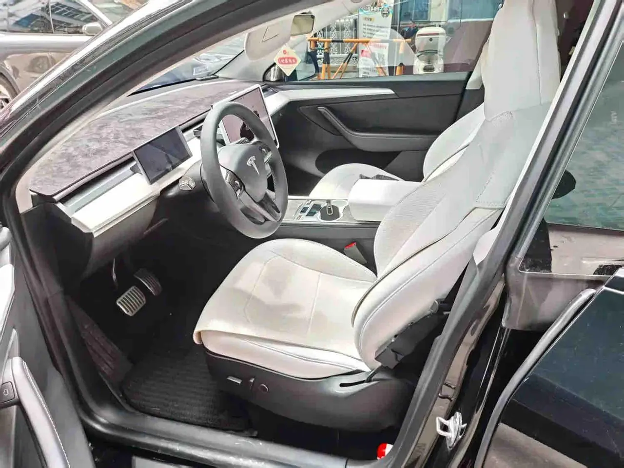 Tesla 2022 Model Y rear-wheel drive version (facelift) automatic gear 5