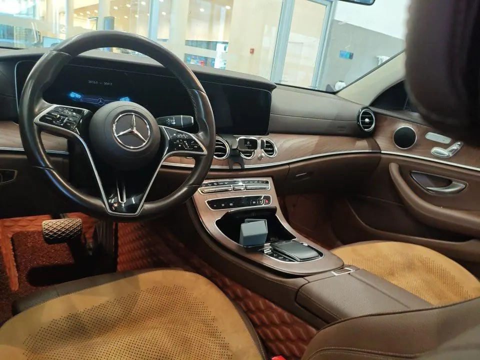 Mercedes Benz E Class 2022 E 300 L 2.0T Sports Fashion (Change 2) Automatic Gear 5
