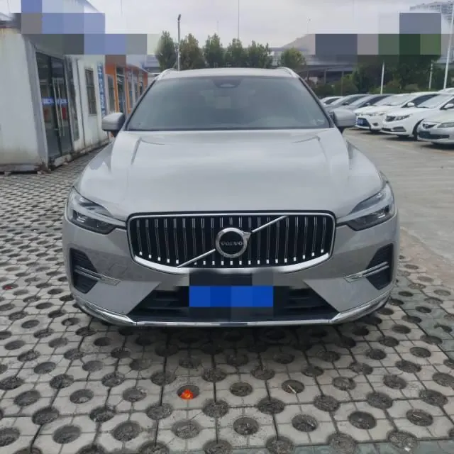 Volvo 2022 XC60 48V 2.0T B5 4-wheel-drive Zhiyi Deluxe Edition Automatic Gear 2