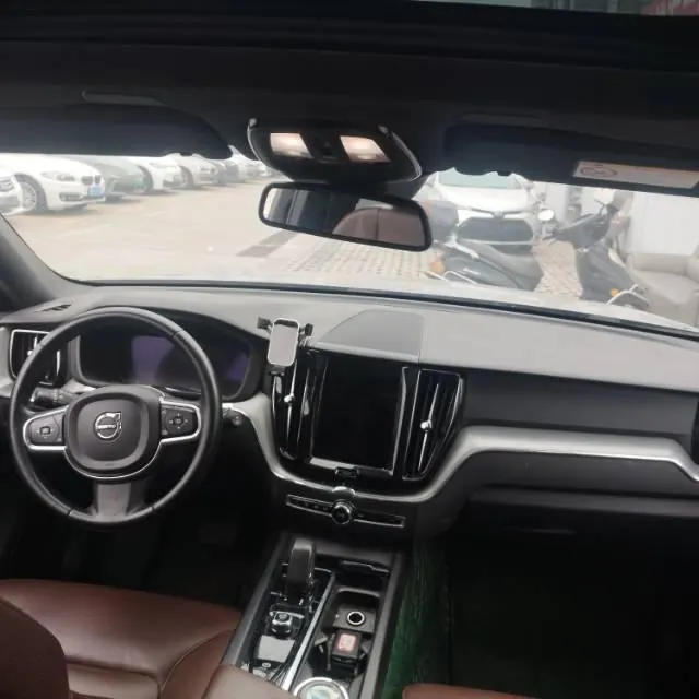 Volvo 2022 XC60 48V 2.0T B5 4-wheel-drive Zhiyi Deluxe Edition Automatic Gear 6