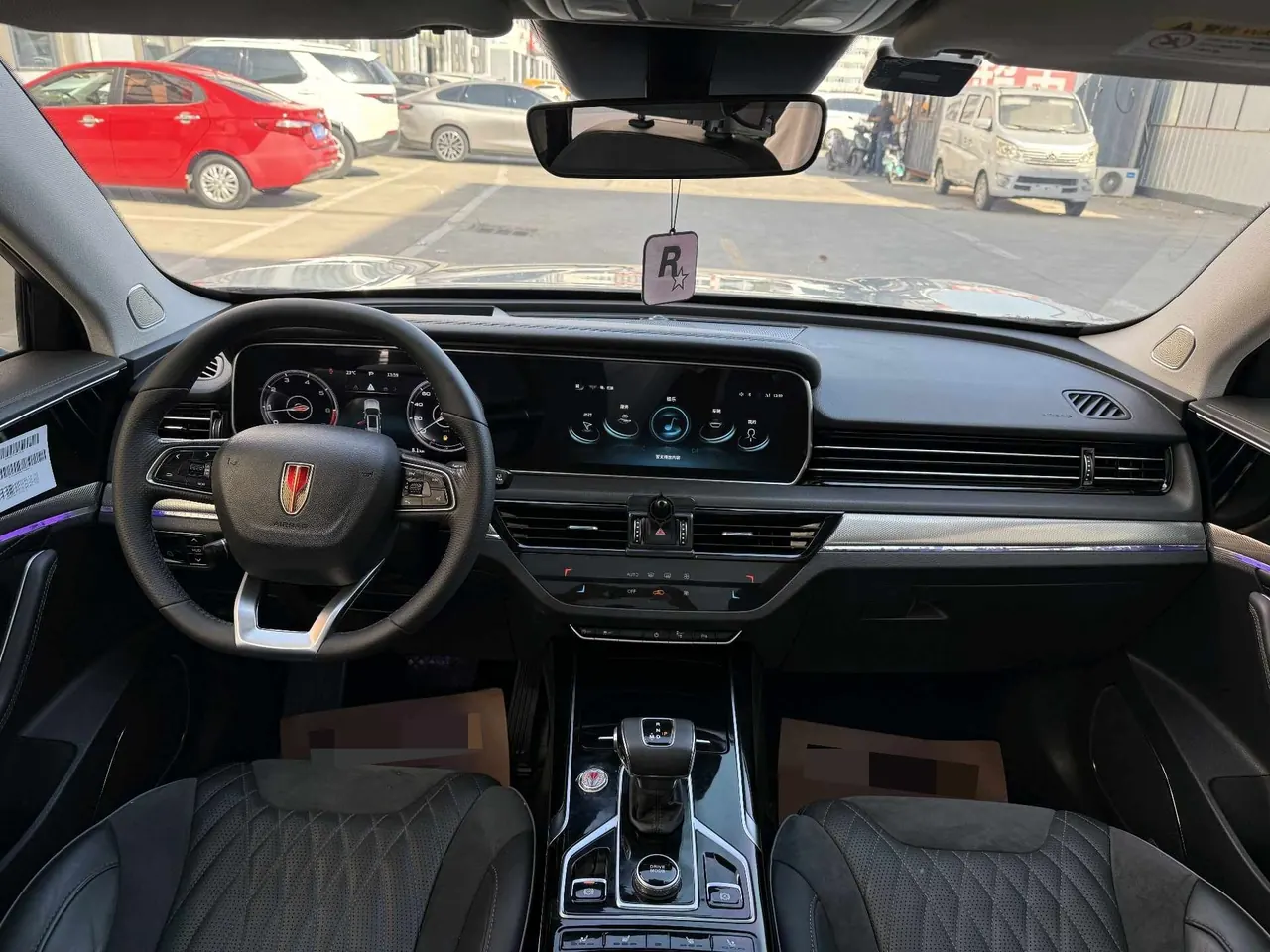 HongQi 2022 HS5 2.0T Zhilian Flag Hedonic Purchase Edition Automatic Gear 6