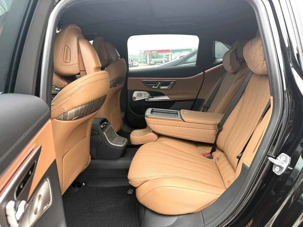 Mercedes Benz E Class 2026 E 300 L 48V 2.0T Luxury (Modified) Automatic Gear 3