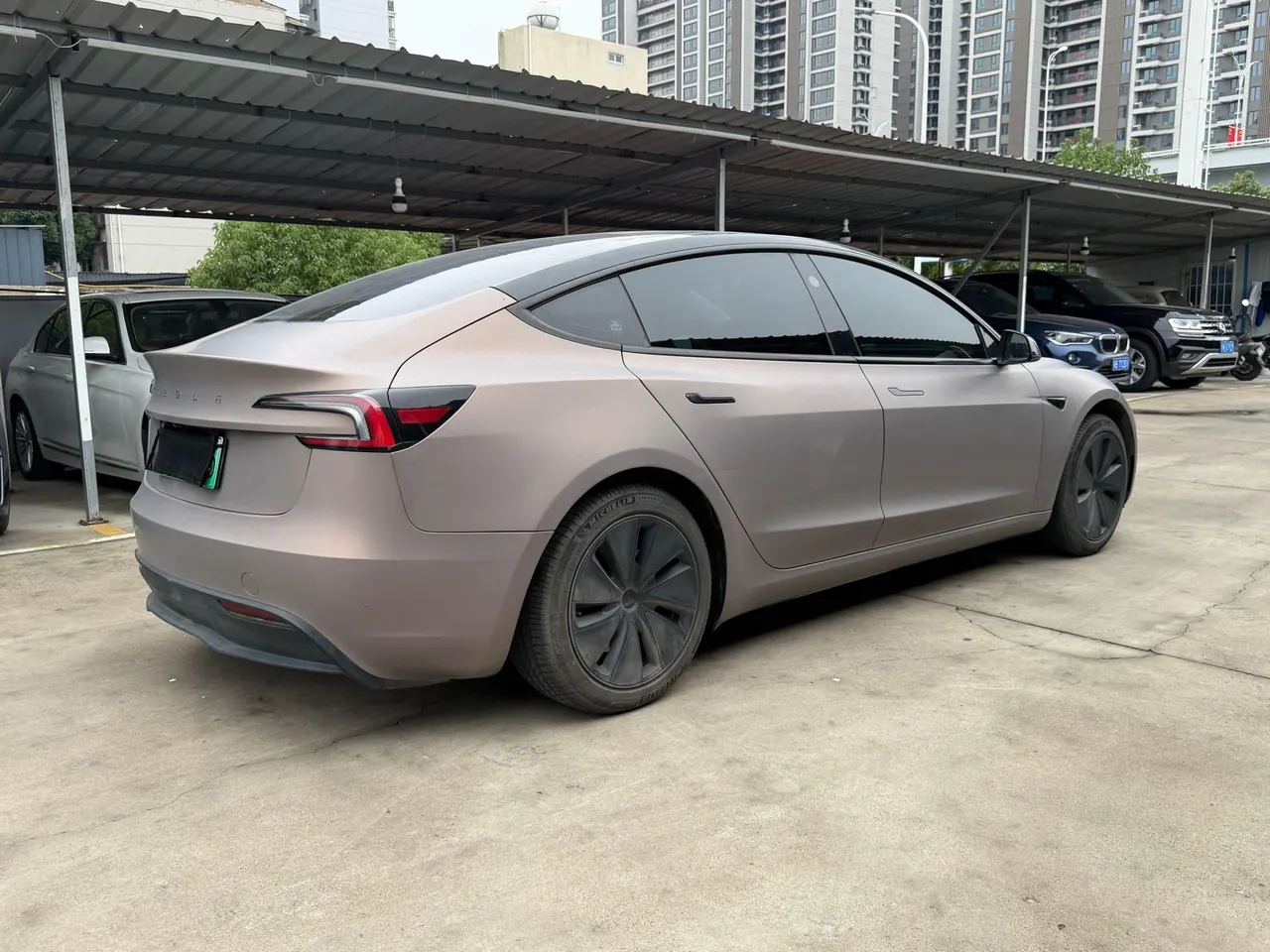 Tesla 2022 Model 3 rear-wheel drive version of automatic transmission 9