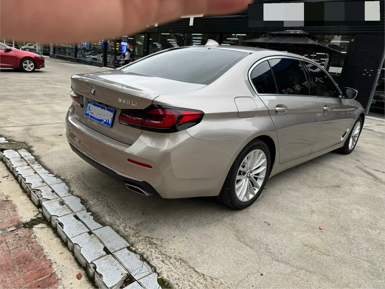 BMW 5 Series 2022 525Li 2.0T Luxury Suit (Change 2) Automatic Gear 4