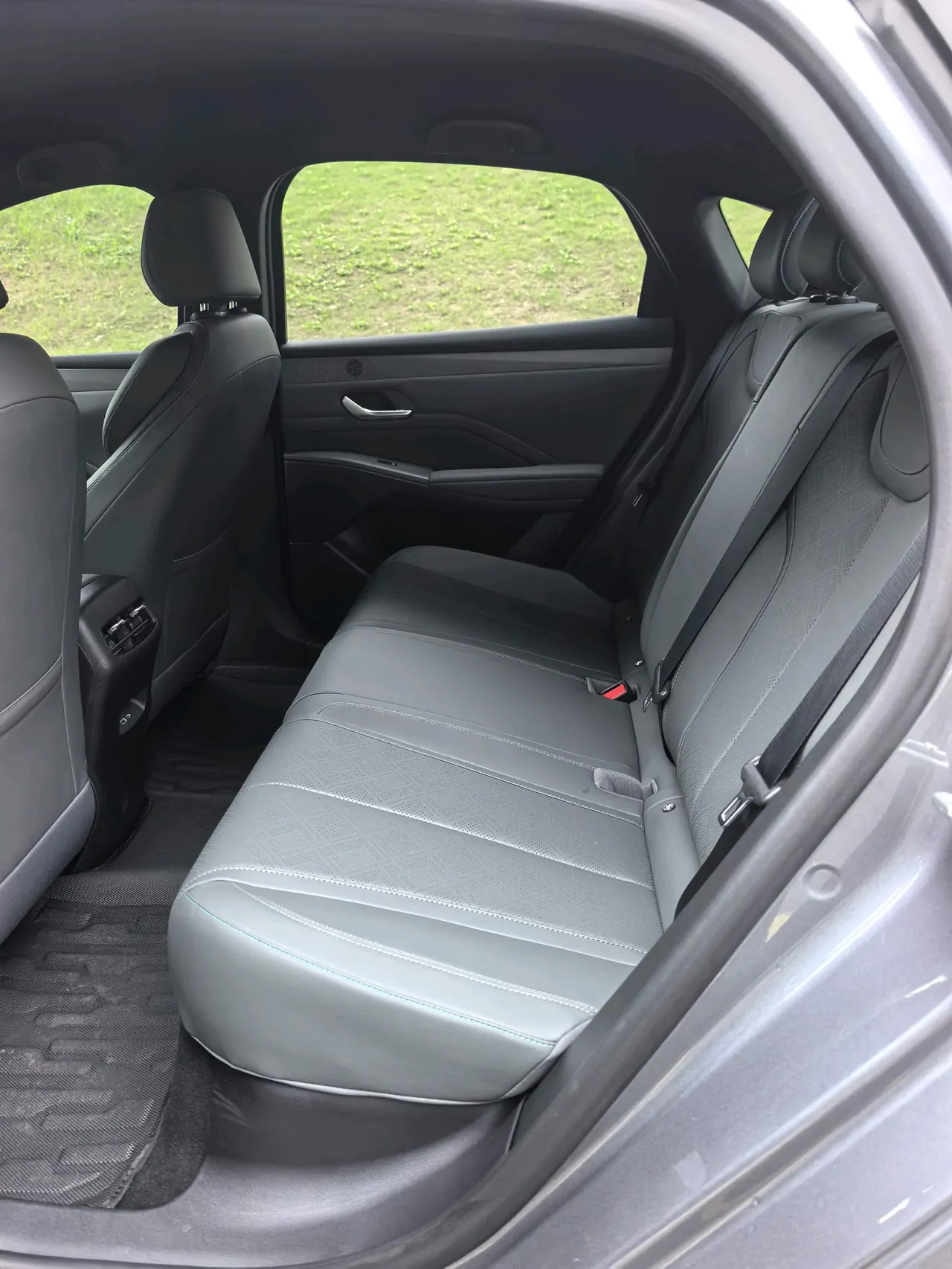 BYD 2026 Qin PLUS DM-i 1.5 CVT 128km Entry-Level Automatic 4