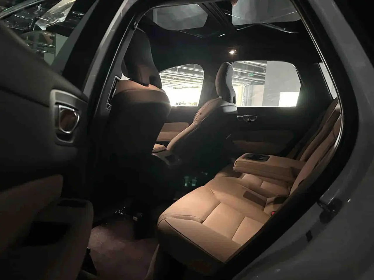 Open image lightbox: Volvo 2026 XC60 48V 2.0T B5 4-wheel drive Zhiyuan Deluxe Edition Automatic Gear