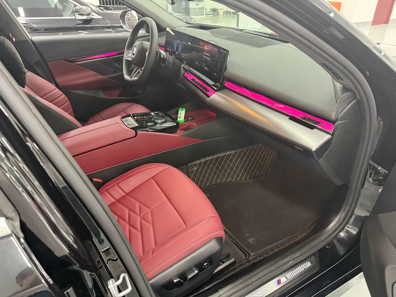 BMW 5 Series 2026 model 530Li 48V 2.0T Leading Edition M Sport Package Automatic 5