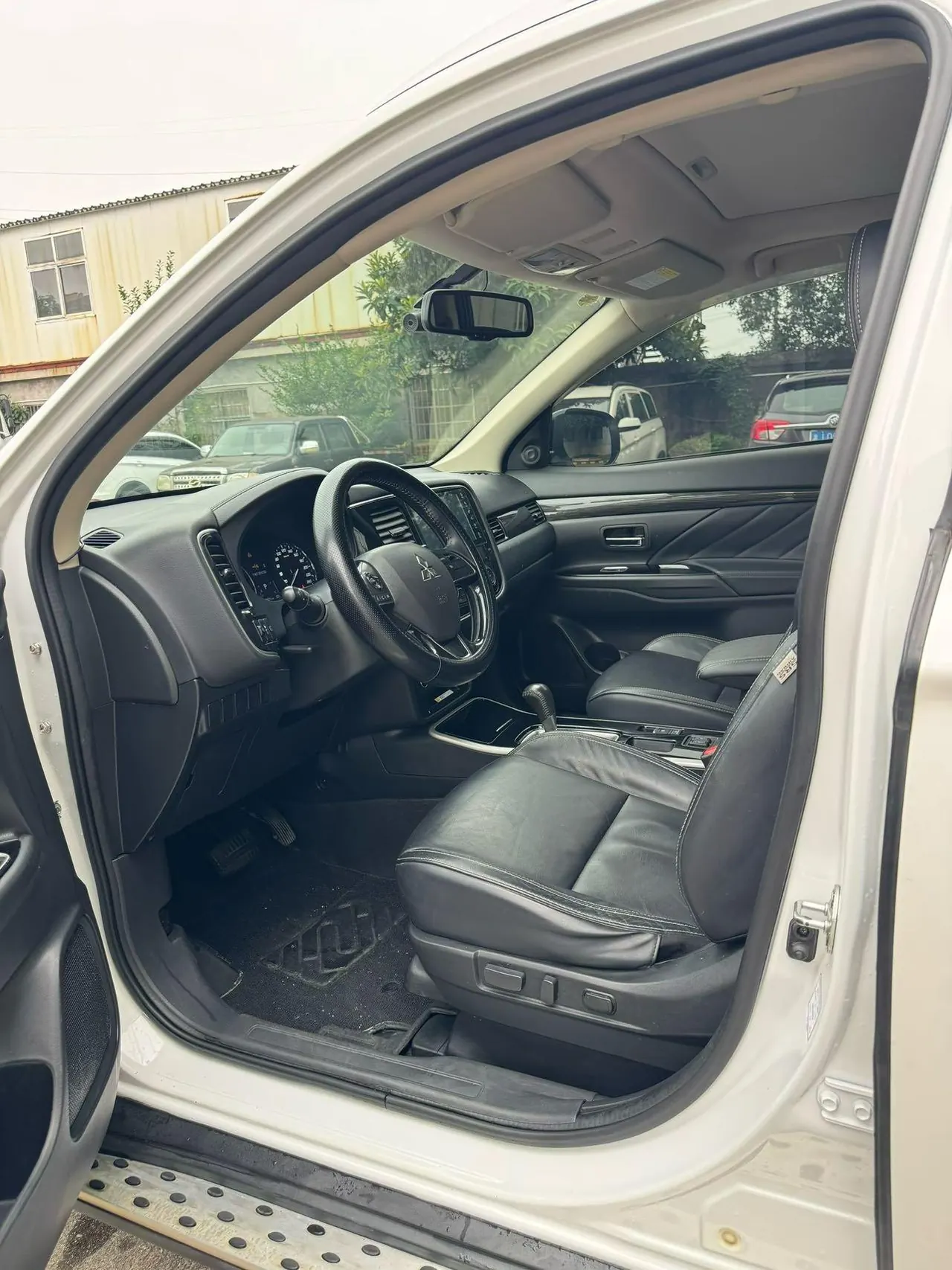 Mitsubishi 2020 Outlander 2.0 Stepless Two-Drive Enjoy Edition 5-seat Automatic Gear 7