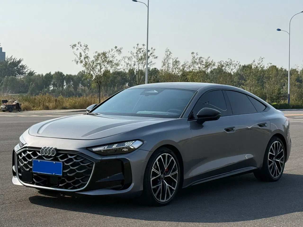 Открыть галерею: Audi 2026 A5L Sportback 48V 2.0TFSI Rejuvenation New Quattro Flagship Automatic Gear