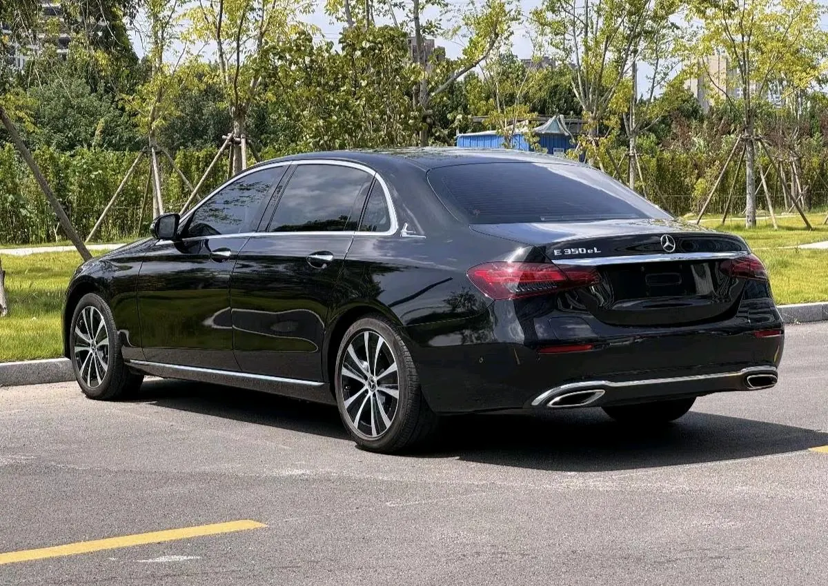 Mercedes Benz Class E New Energy 2022 E 350 e L 2.0T (Change 2) Automatic Gear 5