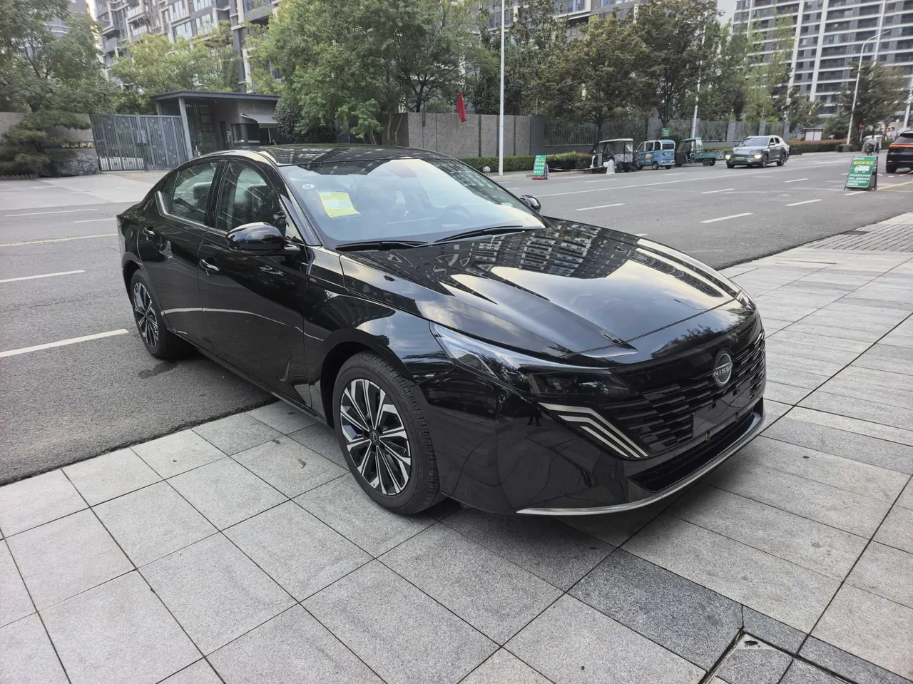 Nissan 2026 Teana 2.0 Stepless Hongmeng Cockpit Comfort Edition Automatic Gear 2