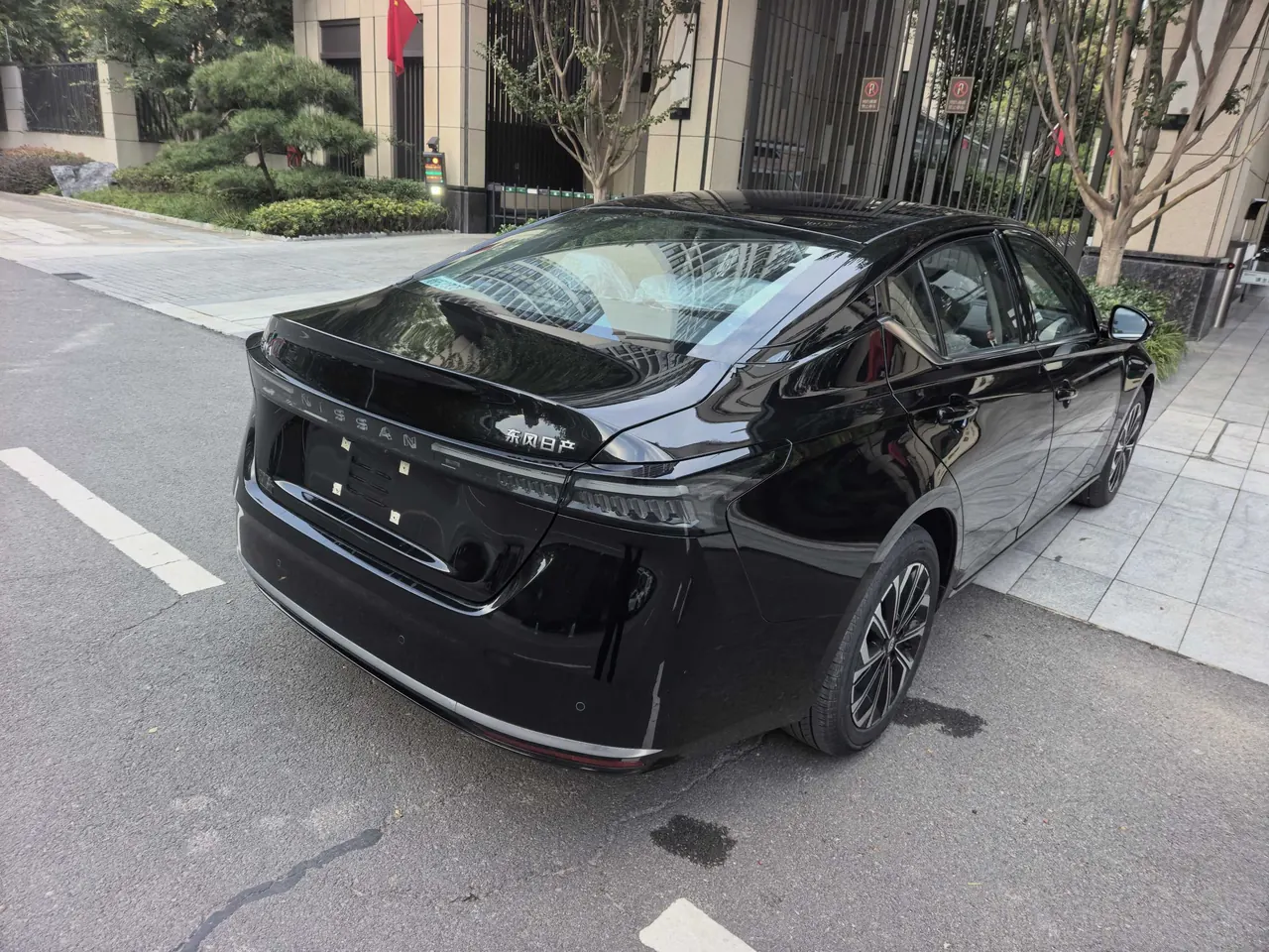 Nissan 2026 Teana 2.0 Stepless Hongmeng Cockpit Comfort Edition Automatic Gear 6