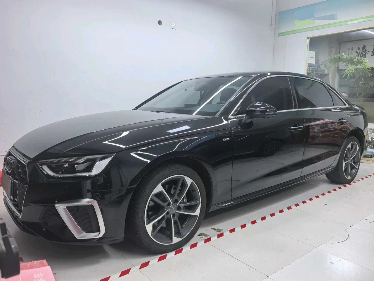 Open image lightbox: Audi 2020 A4L 2.0TFSI 40TFSI Deluxe Dynamic Automatic