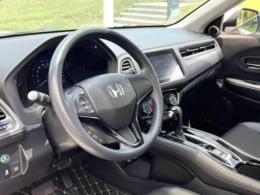 Honda 2020 Binzhi 1.5 stepless luxury automatic transmission 3