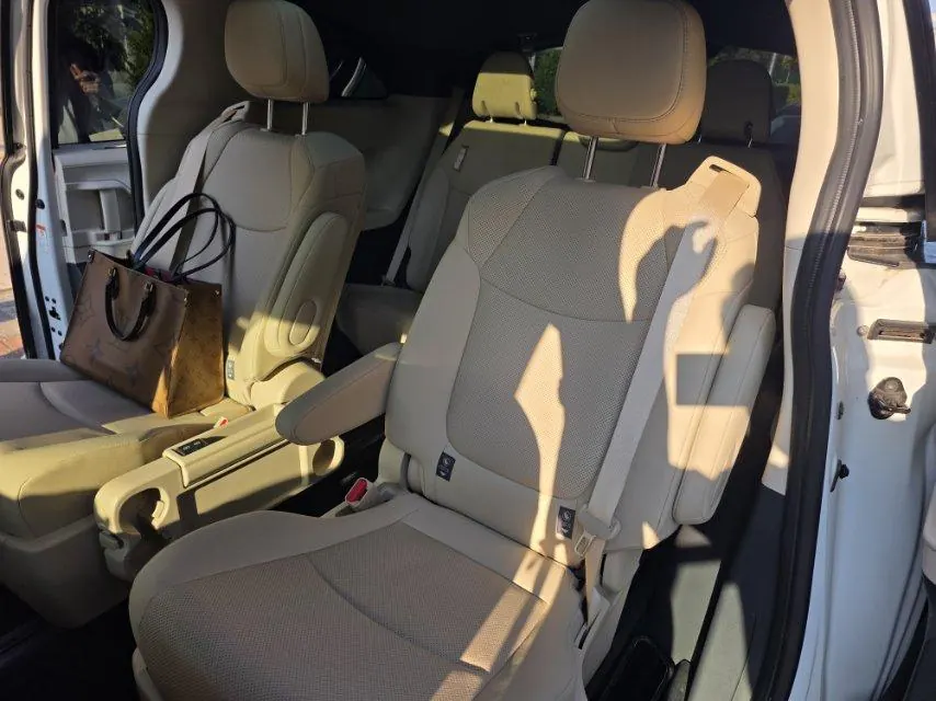 Toyota 2023 Grevia HYBRID 2.5 Stepless Premium PLUS Edition Automatic Gear 6