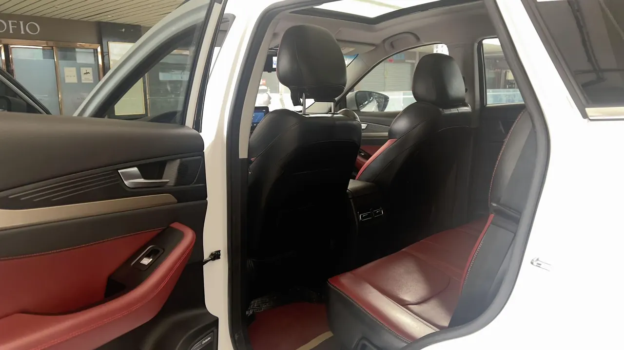 Jetour 2023 X70 1.5T Dream Edition 7-seat Automatic Gear 3