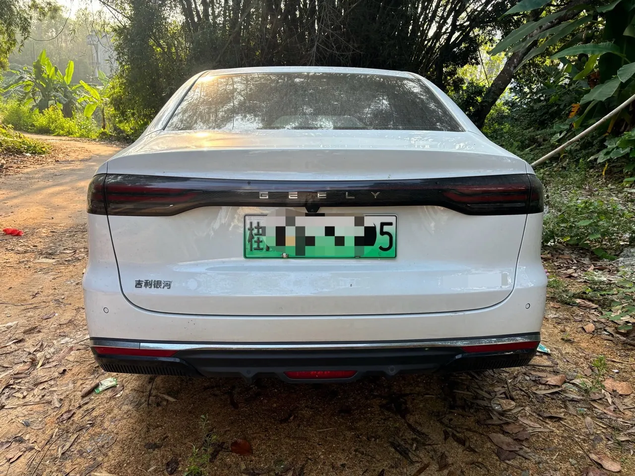 Geely Galaxy 2025 xingyao 6 EM-i 1.5 125km exploration version automatic gear 5