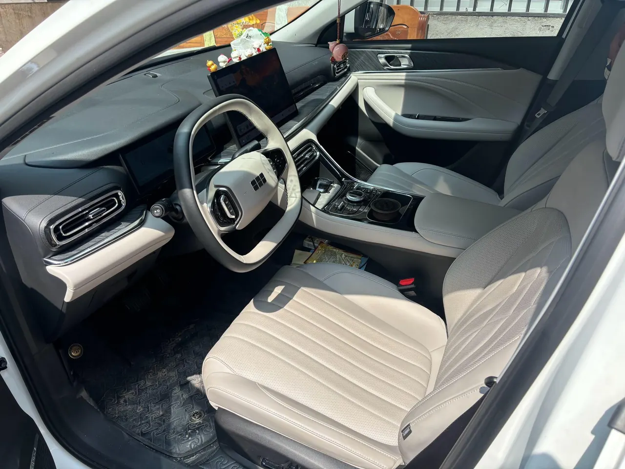 Geely Galaxy 2025 xingyao 6 EM-i 1.5 125km exploration version automatic gear 6