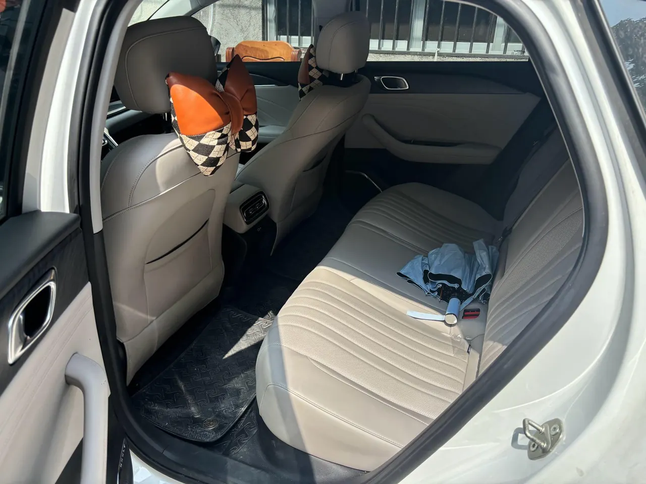 Geely Galaxy 2025 xingyao 6 EM-i 1.5 125km exploration version automatic gear 7