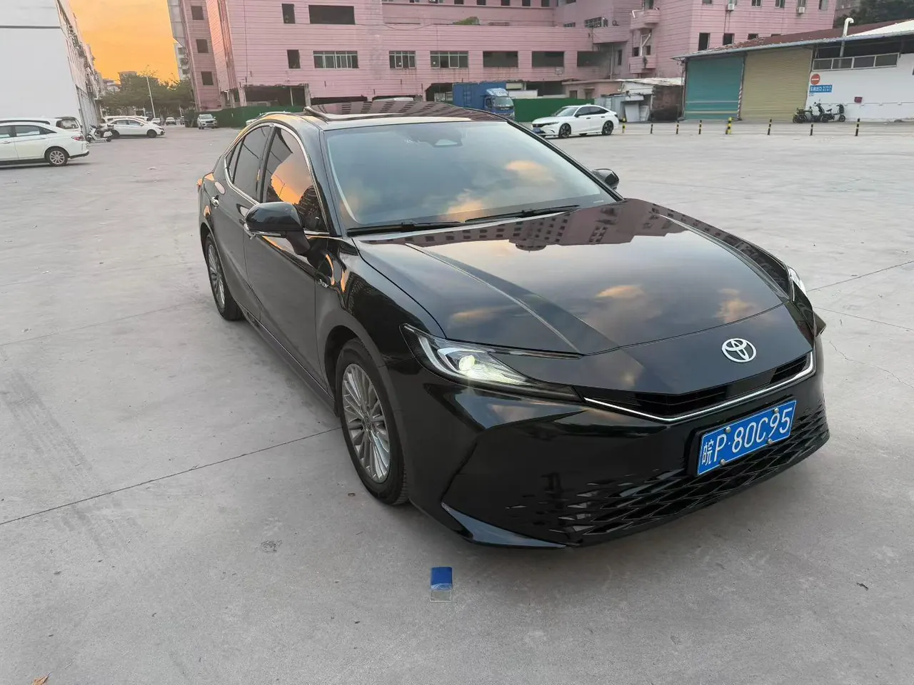 Toyota 2026 Camry Dual Engine 2.0HGVP Stepless Deluxe Automatic Gear 3