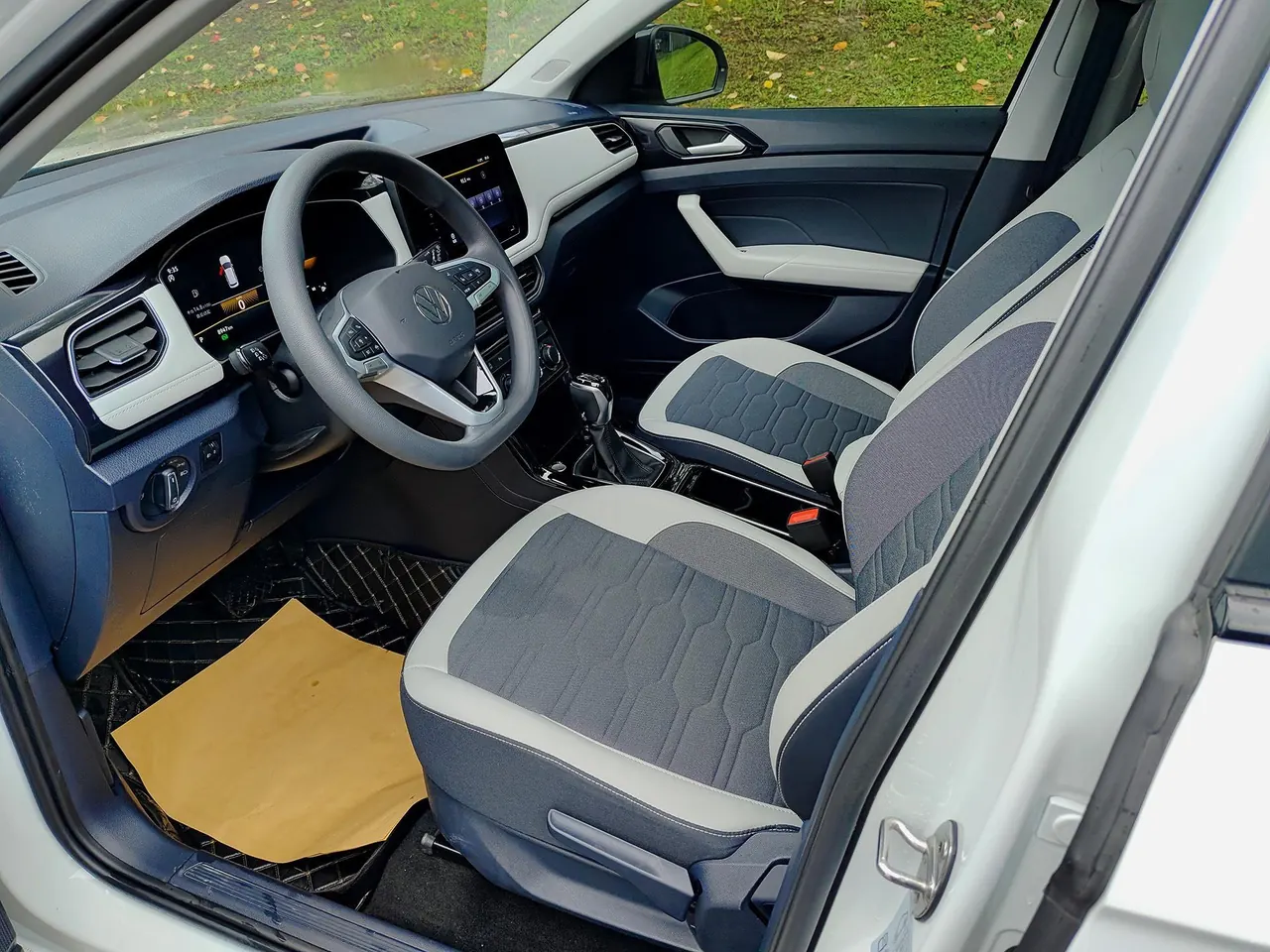Volkswagen 2026 Tuyue Xinrui 1.5 Ruijin Edition Automatic Gear 4