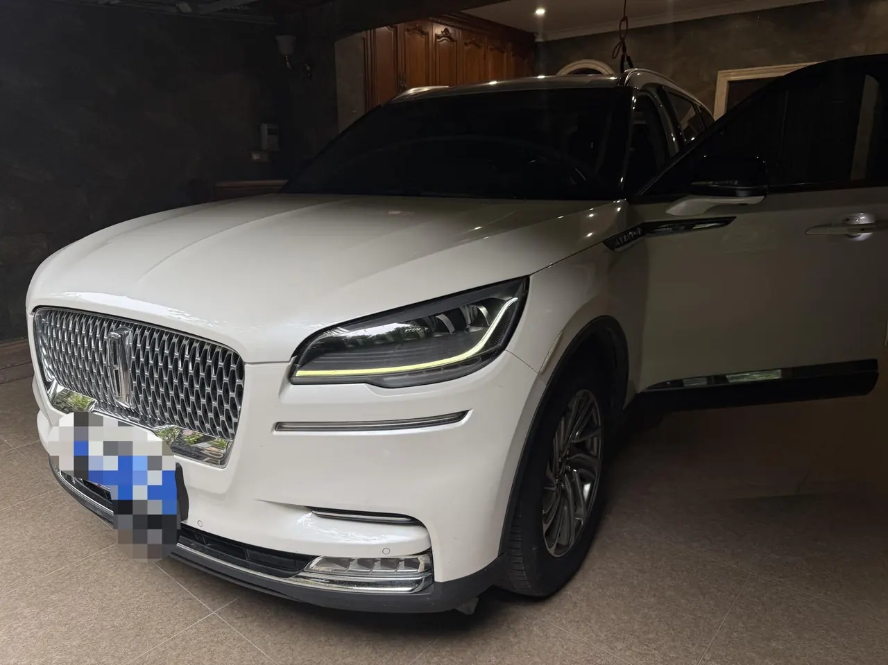 Lincoln 2020 Aviator 3.0T V6 4-wheel Drive Premium Edition Automatic Gear 2