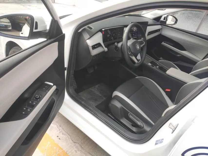 Volkswagen 2026 Sagittarius S 1.5 Elite Edition Automatic Gear 4