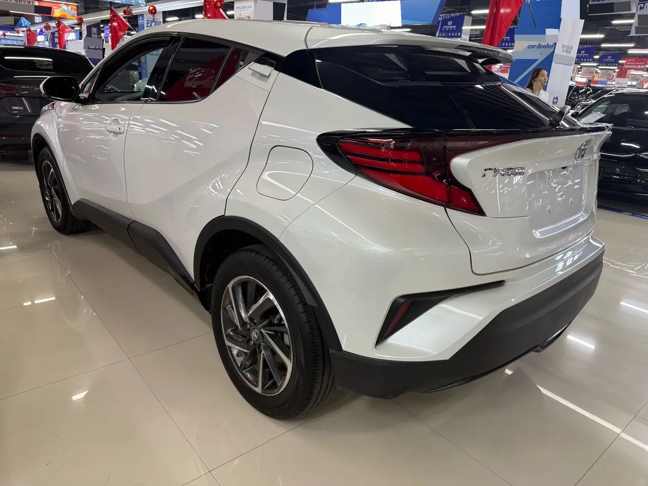 Toyota 2022 C- HR 2.0 stepless leading version of automatic gear 8