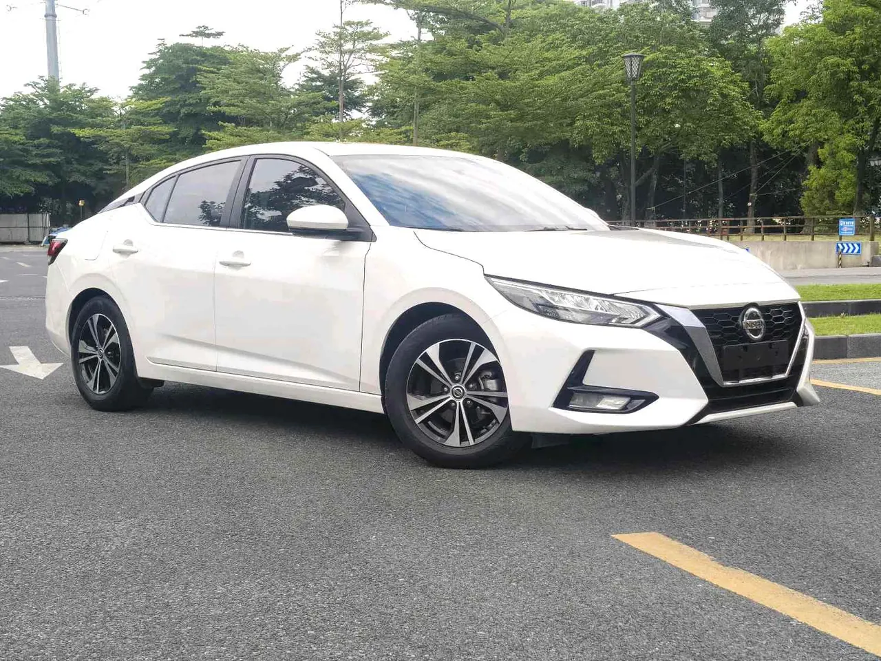 Nissan 2020 Sylphy 1.6 Stepless XL Pleasant Edition Automatic Gear 3
