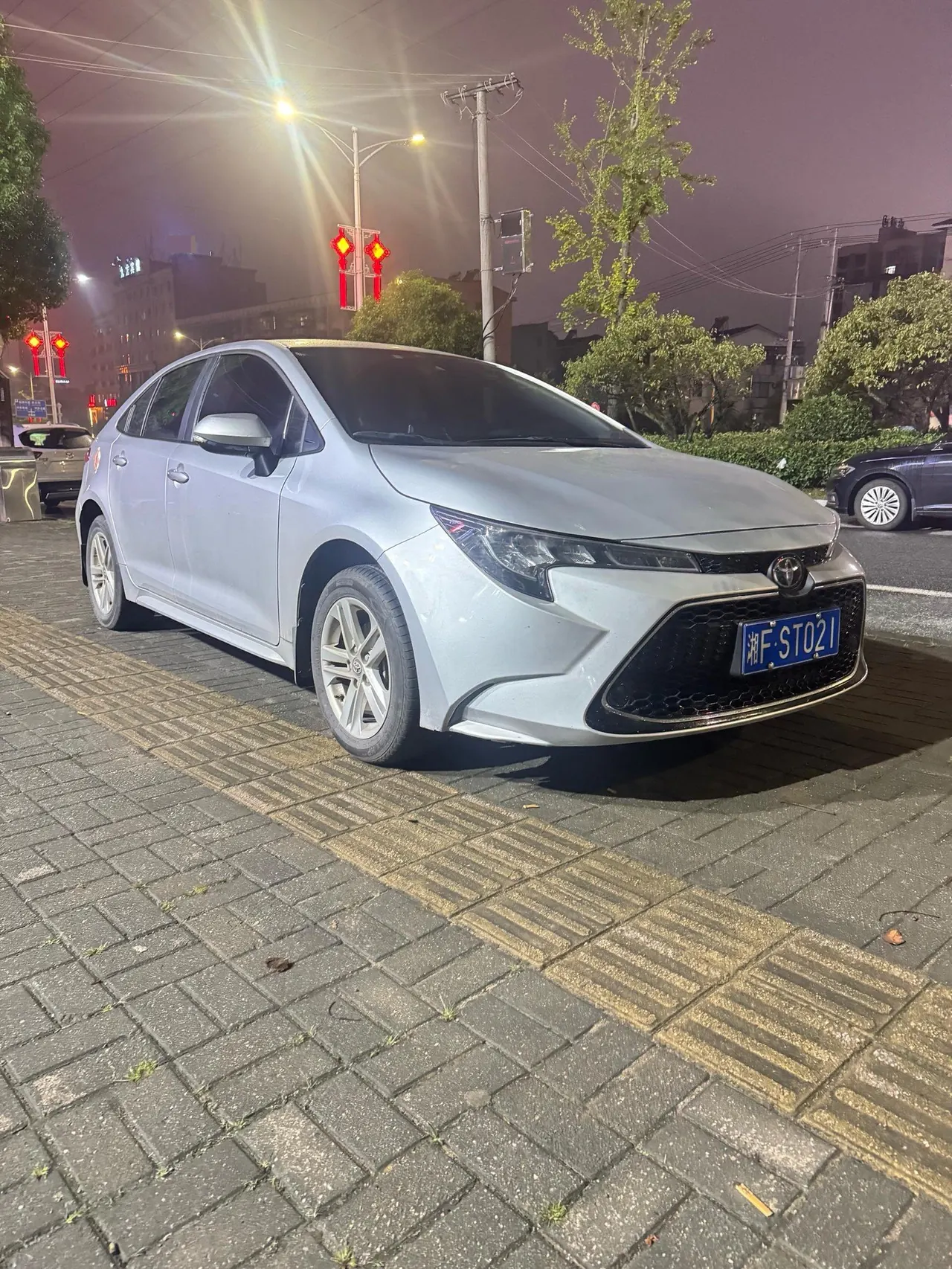 Toyota 2022 Lei Ling 1.2T Stepless 185T Sports Edition Automatic Gear 3