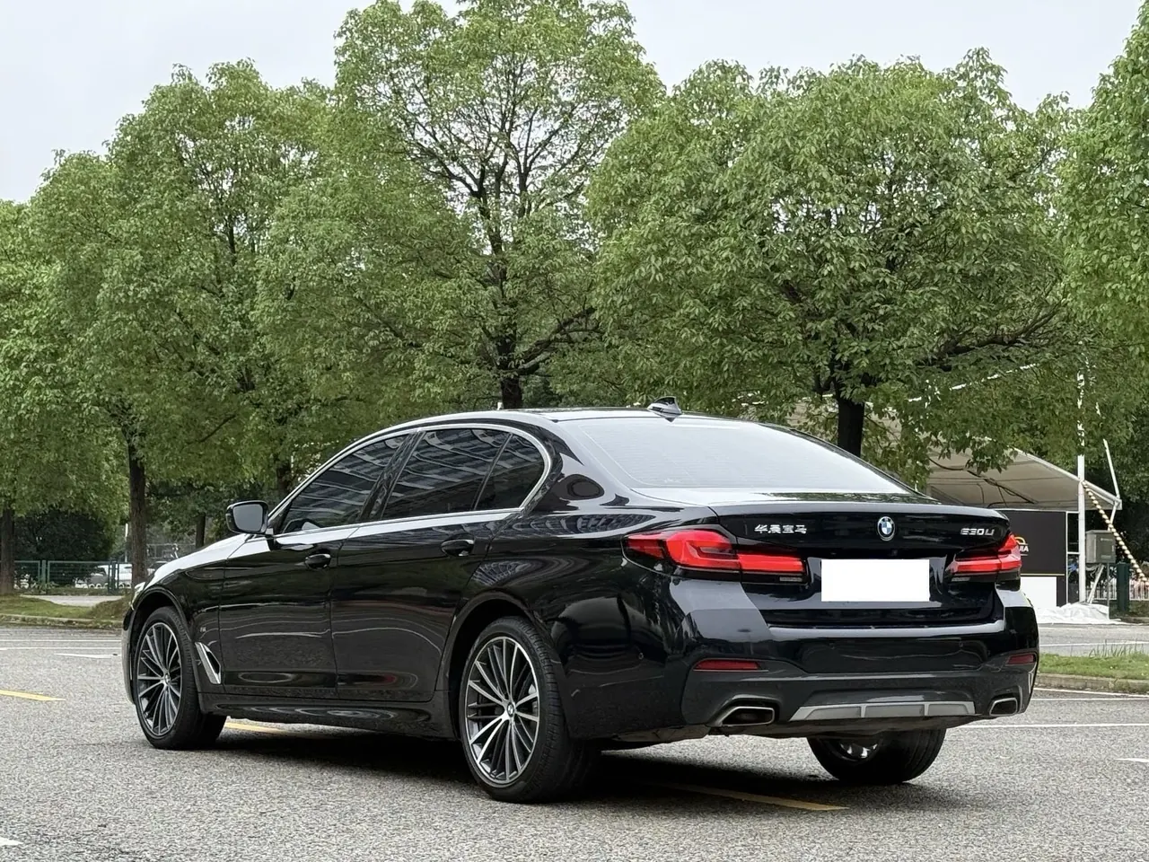 BMW 5 Series 2022 530Li 2.0T Leading M Sports Suit Automatic Gear 4