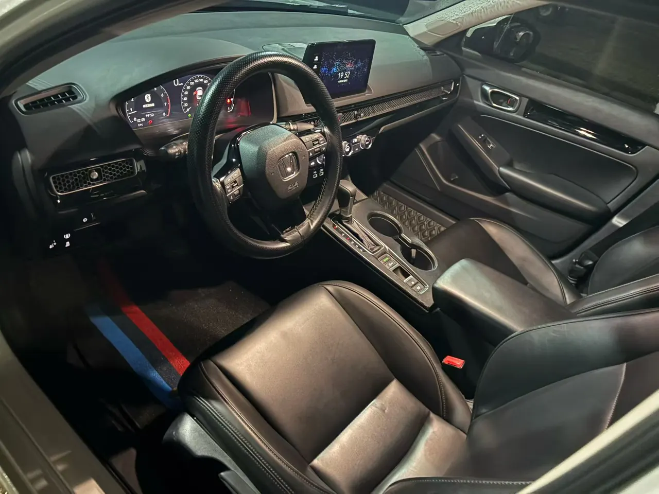 Honda 2022 Civic 1.5T Stepless 240TURBO Dynamic Automatic Gear 3