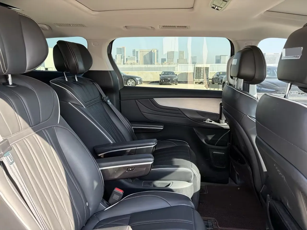 Roewe 2022 iMAX8 2.0TGI 400TGI Ultimate Automatic Gear 9