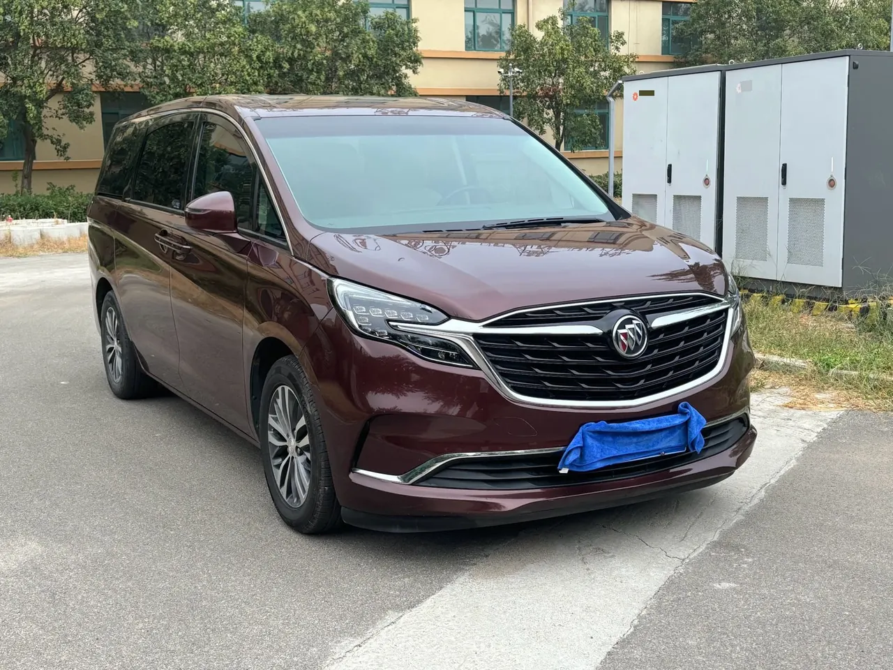 Buick 2022 GL8 ES Lu Zun 48V 2.0T 653T Comfortable Automatic Gear 2