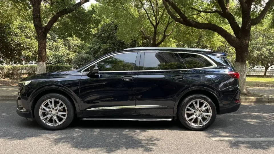 Buick 2022 Angke Flag 48V 2.0T 652T Four-wheel Drive Enjoy Flagship Automatic Gear 3