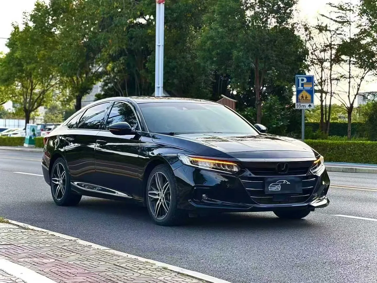Honda 2022 10th Generation Accord 1.5T Stepless 260TURBO Magic Night Premium Edition Automatic Gear 2