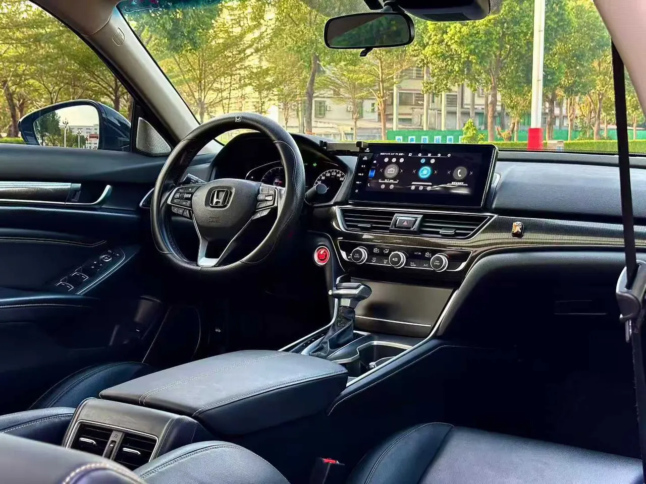 Honda 2022 10th Generation Accord 1.5T Stepless 260TURBO Magic Night Premium Edition Automatic Gear 4