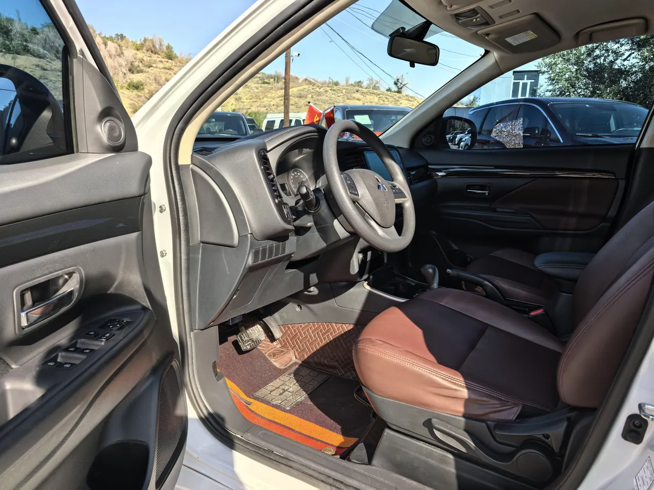 Mitsubishi 2021 Outlander 2.0 Stepless Two-Drive Smooth Edition 5-seat (Changed) Automatic Gear 8