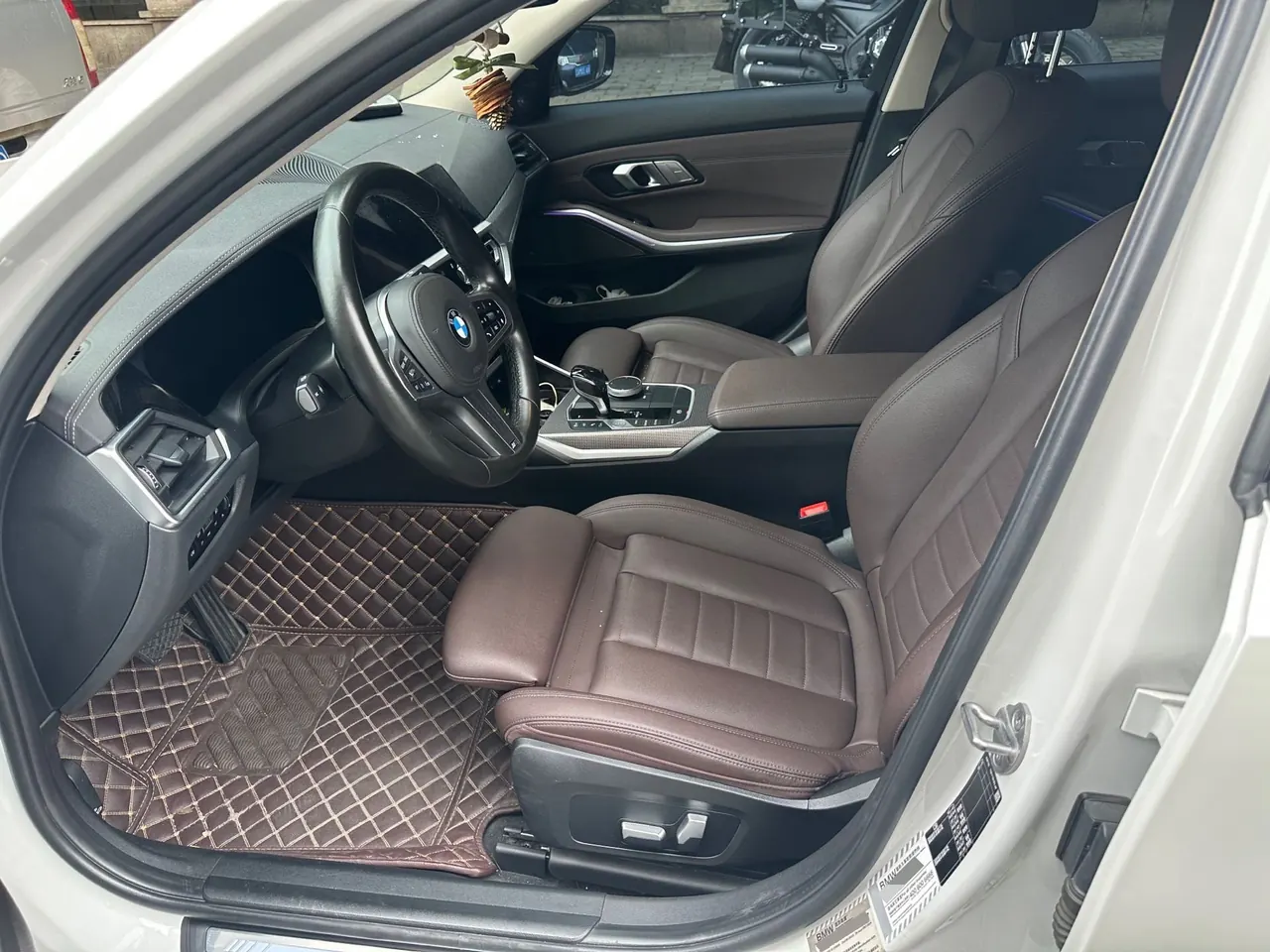 BMW 3 Series 2020 325Li 2.0T M Sports Obsidian Night Edition Automatic Gear 3