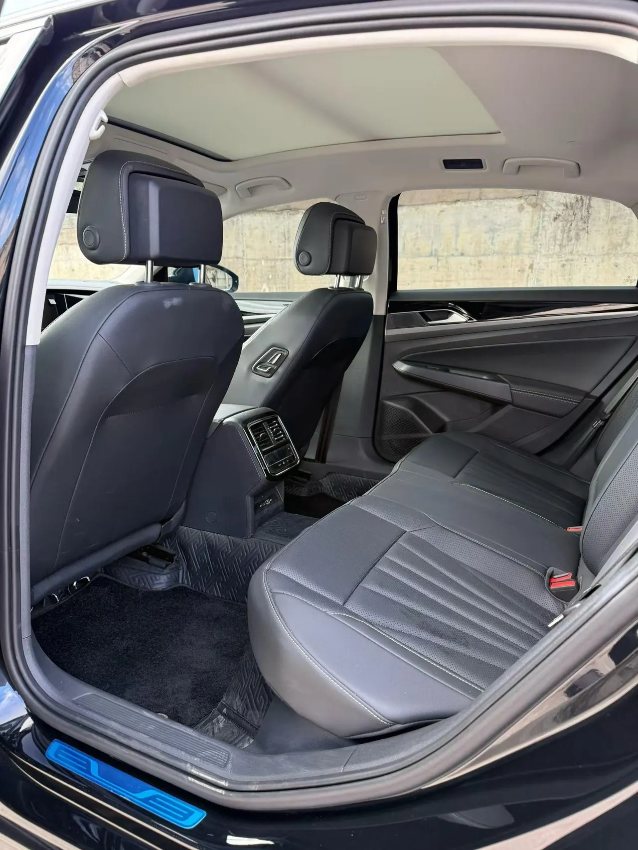 Volkswagen 2026 Passat 2.0TSI 330TSI outstanding star elite edition automatic gear 8