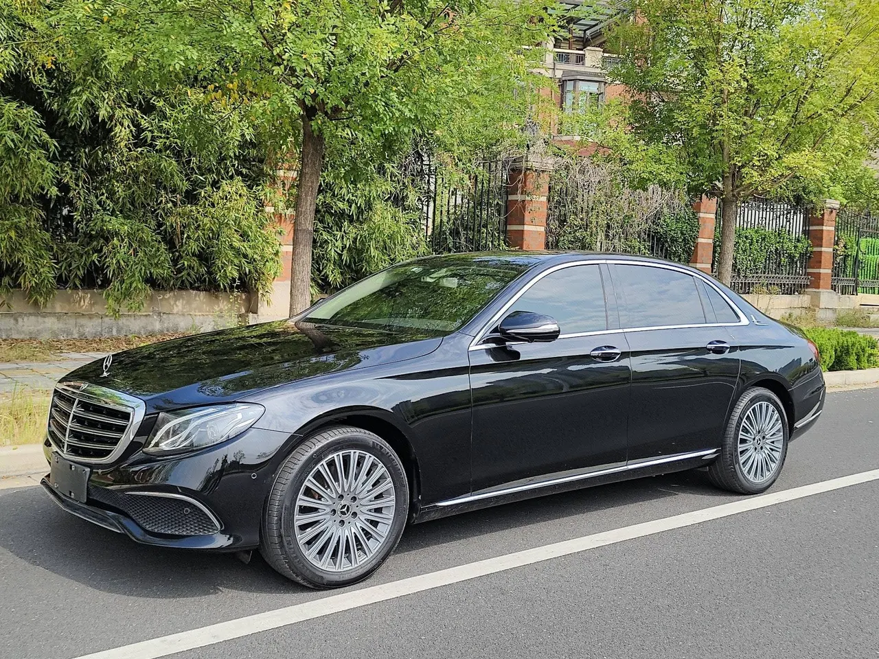 Open image lightbox: Mercedes Benz E-Class 2020 E 300 L 2.0T Fashion Automatic Gear