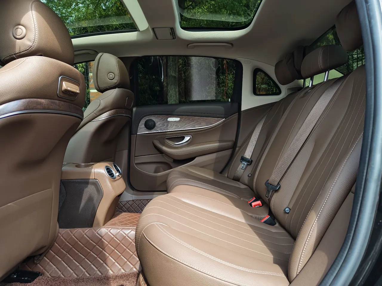 Mercedes Benz E-Class 2020 E 300 L 2.0T Fashion Automatic Gear 4
