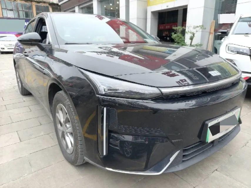 Geely Galaxy 2025 L6 EM-i 1.5 60km sailing version of automatic gear 3