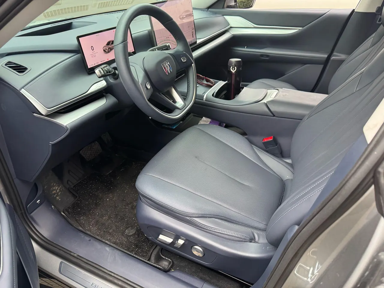 Buick 2026 L7 Luxury to Enjoy Free and unfettered Smart Travel Edition Automatic Gear 5