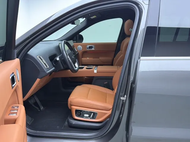 Li 2025 L9 Ultra Smart Refresh Edition Automatic Transmission 3