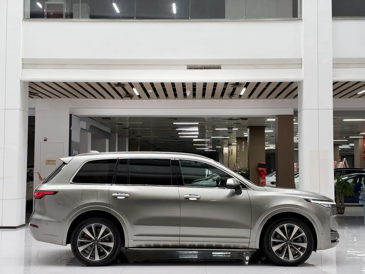 Li 2021 ONE 1.2T extended range 6-seat automatic gear 4